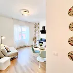Charming Center *